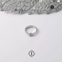 Klasičan brilijantski verenički prsten