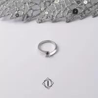 Prsten Viktorija - belo zlato sa brilijantom