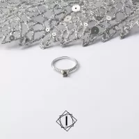 Verenički prsten od belog zlata sa braon dijamantom