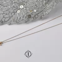 Zlatna ogrlica sa priveskom u obliku sidra