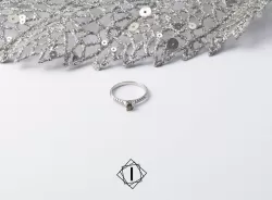 Verenički prsten od belog zlata sa braon dijamantom