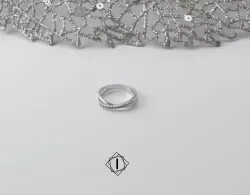Prsten od belog zlata