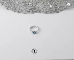Brilijantski prsten sa swiss plavim topazom