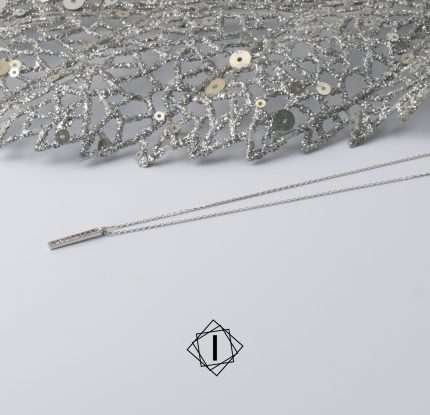 Ogrlica od belog zlata sa priveskom