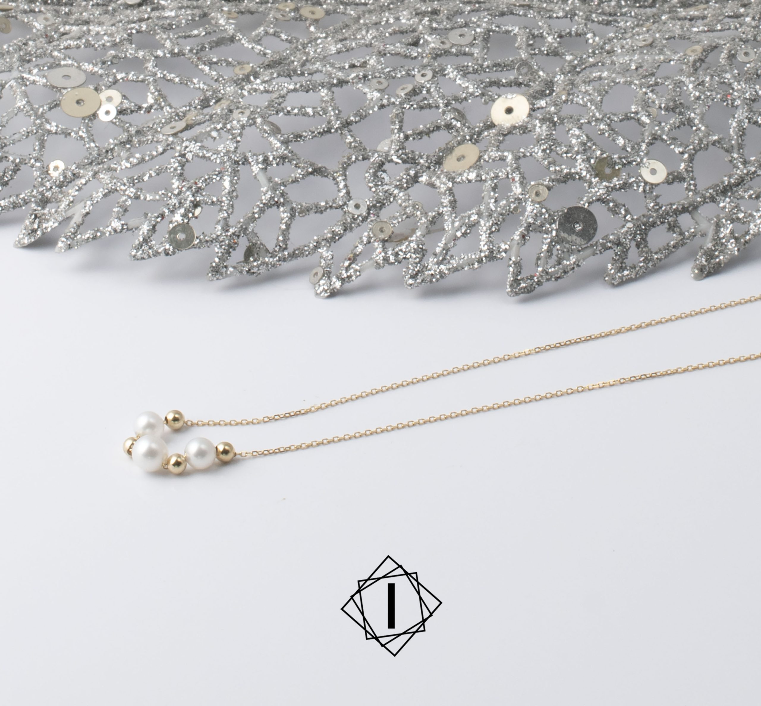 Pearl necklace Pearl necklace