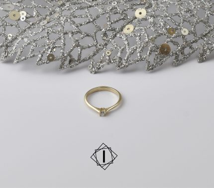 Verenički prsten sa dijamantom