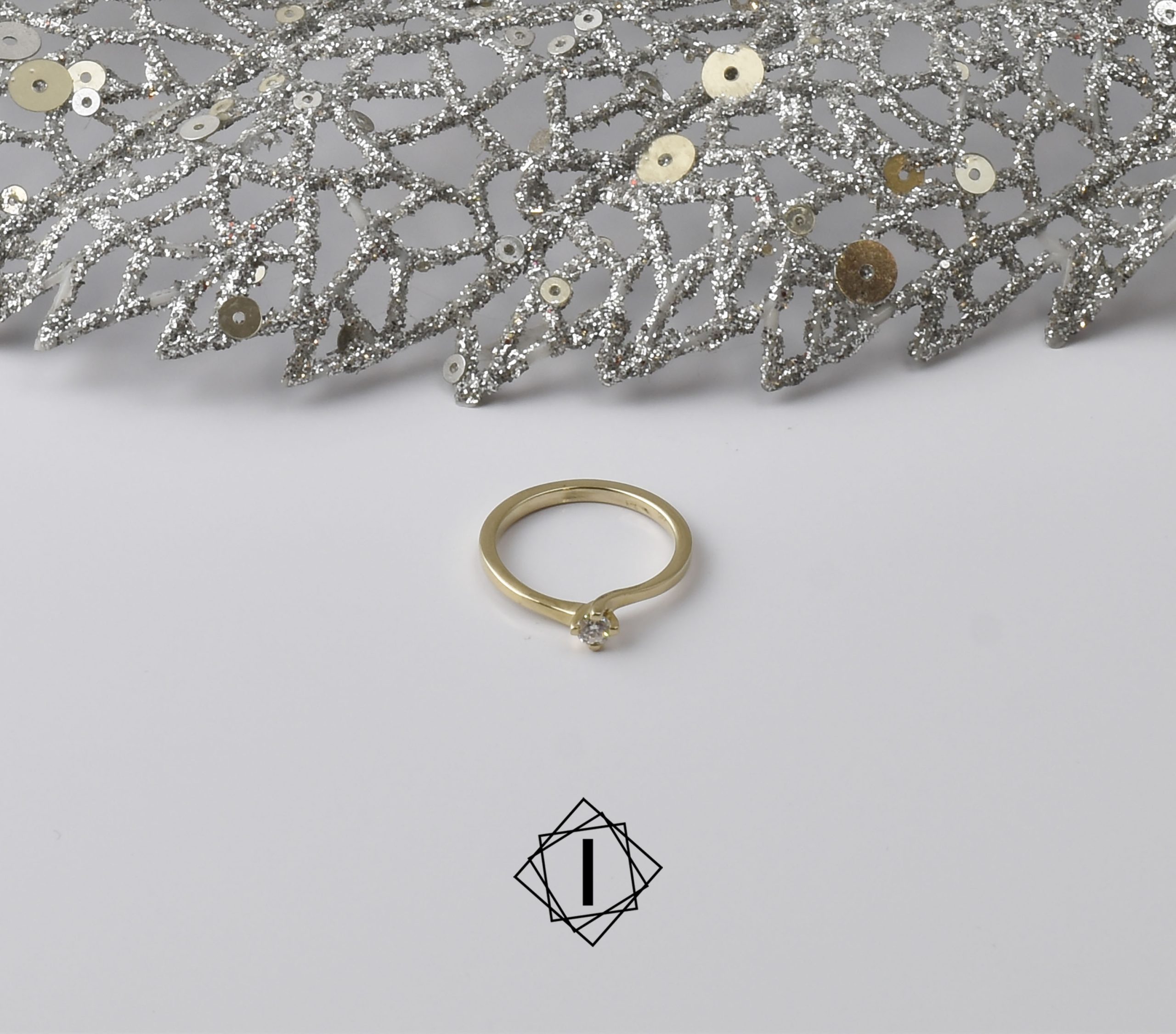 Verenički prsten sa dijamantom