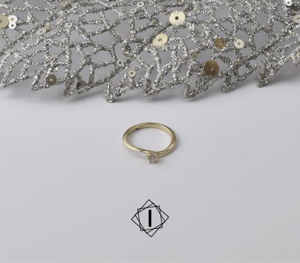 Verenički prsten sa dijamantima