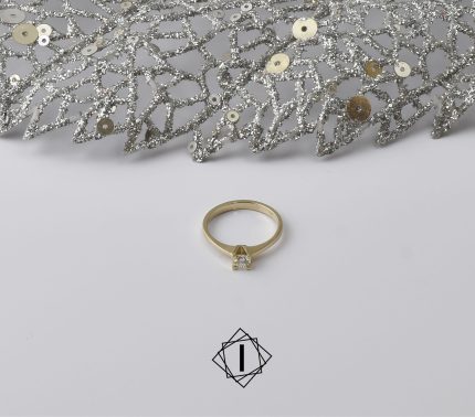 Verenički prsten sa dijamantom