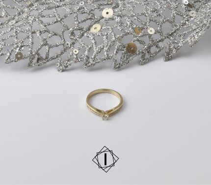 Verenički prsten sa dijamantima