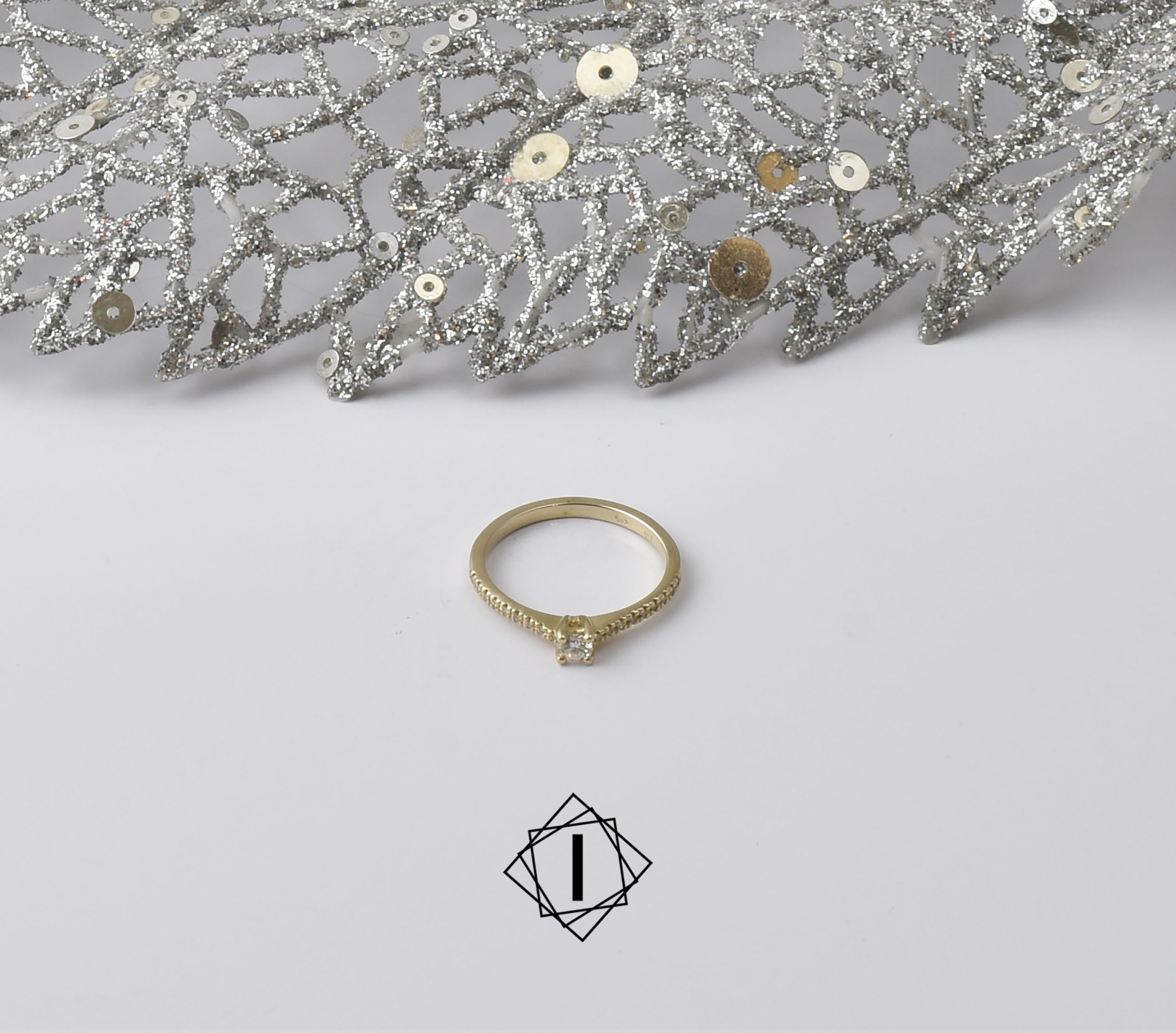 Verenički prsten sa dijamantima