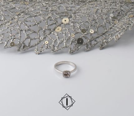 Prsten sa morganitom i brilijantima