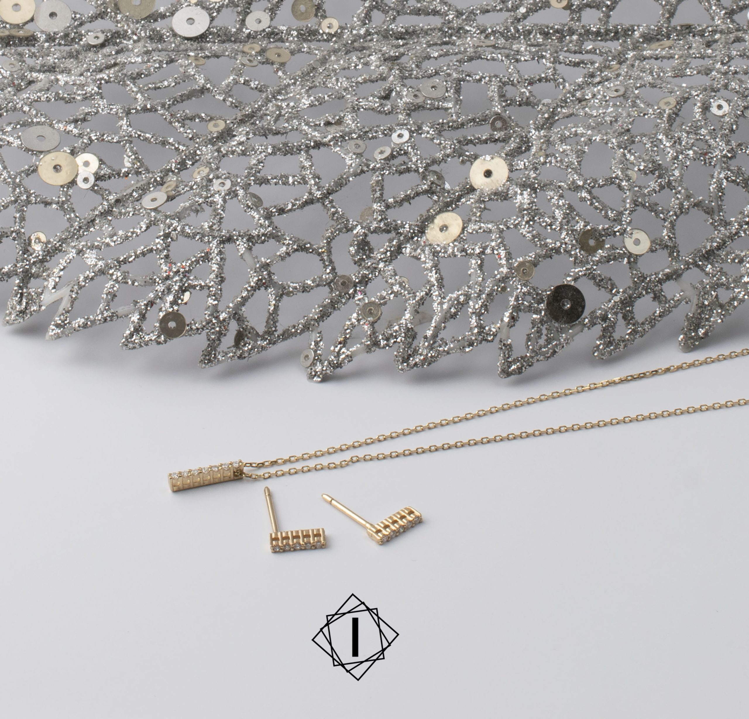 Komplet nakita sa 17 dijamanata