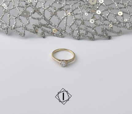 Verenički prsten sa dijamantima