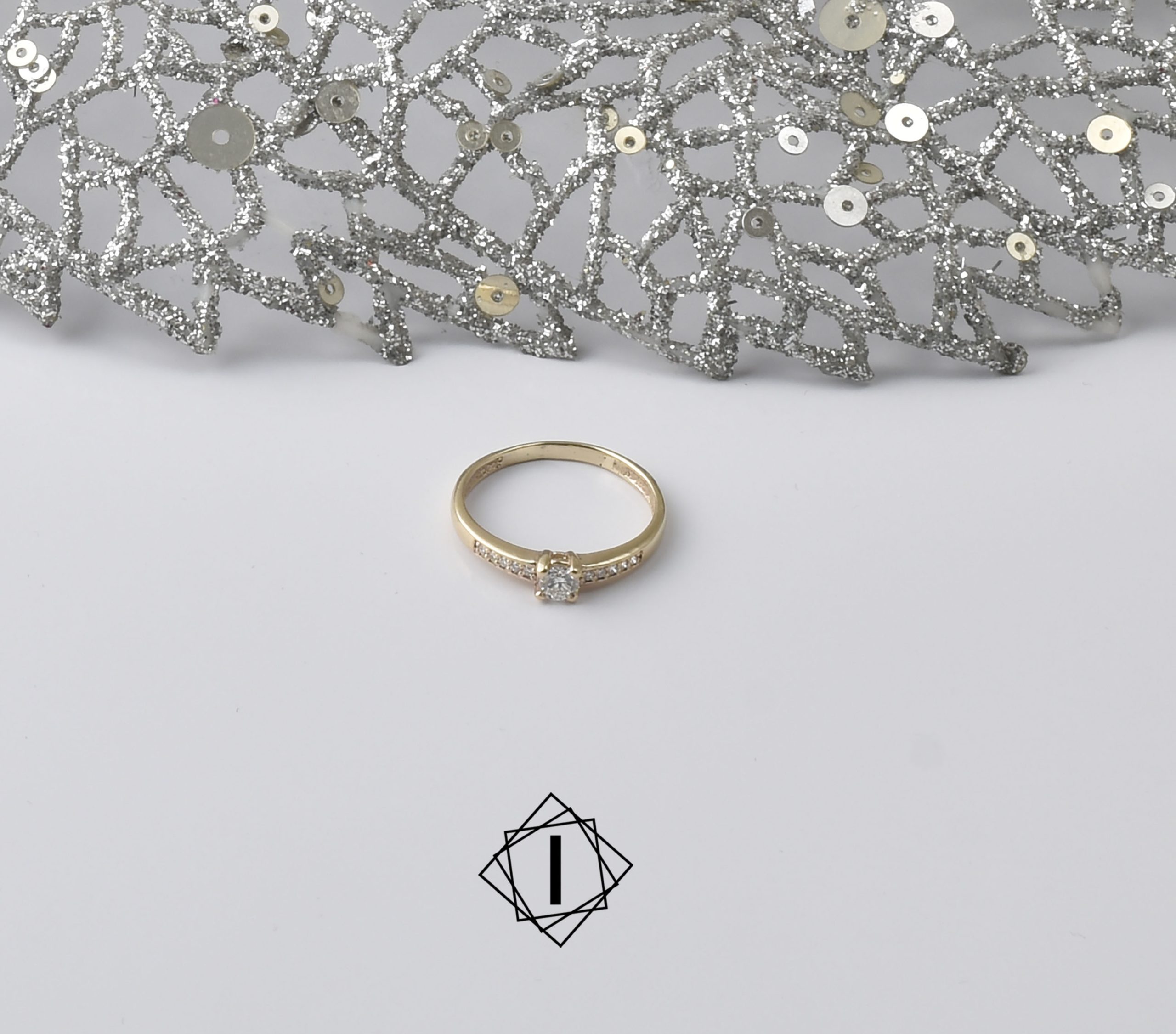 Elegantan verenički prsten