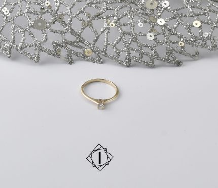 Nežan verenički prsten