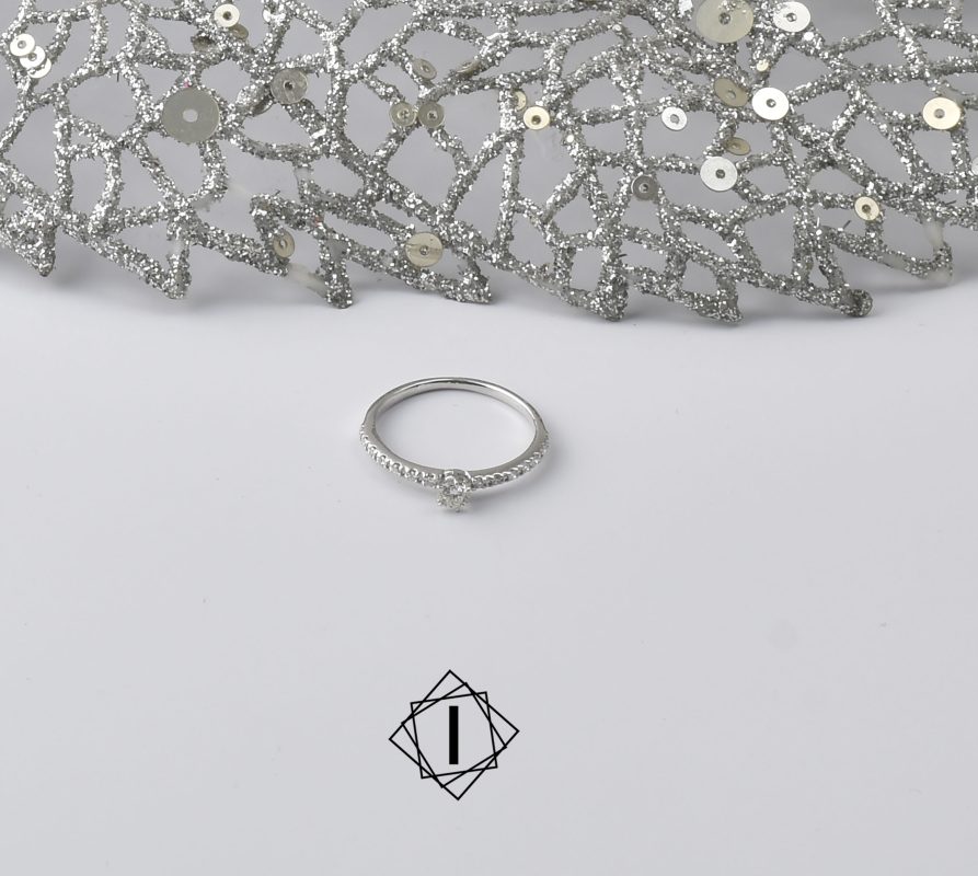 EKSTRA CENA - Verenički prsten sa dijamantima