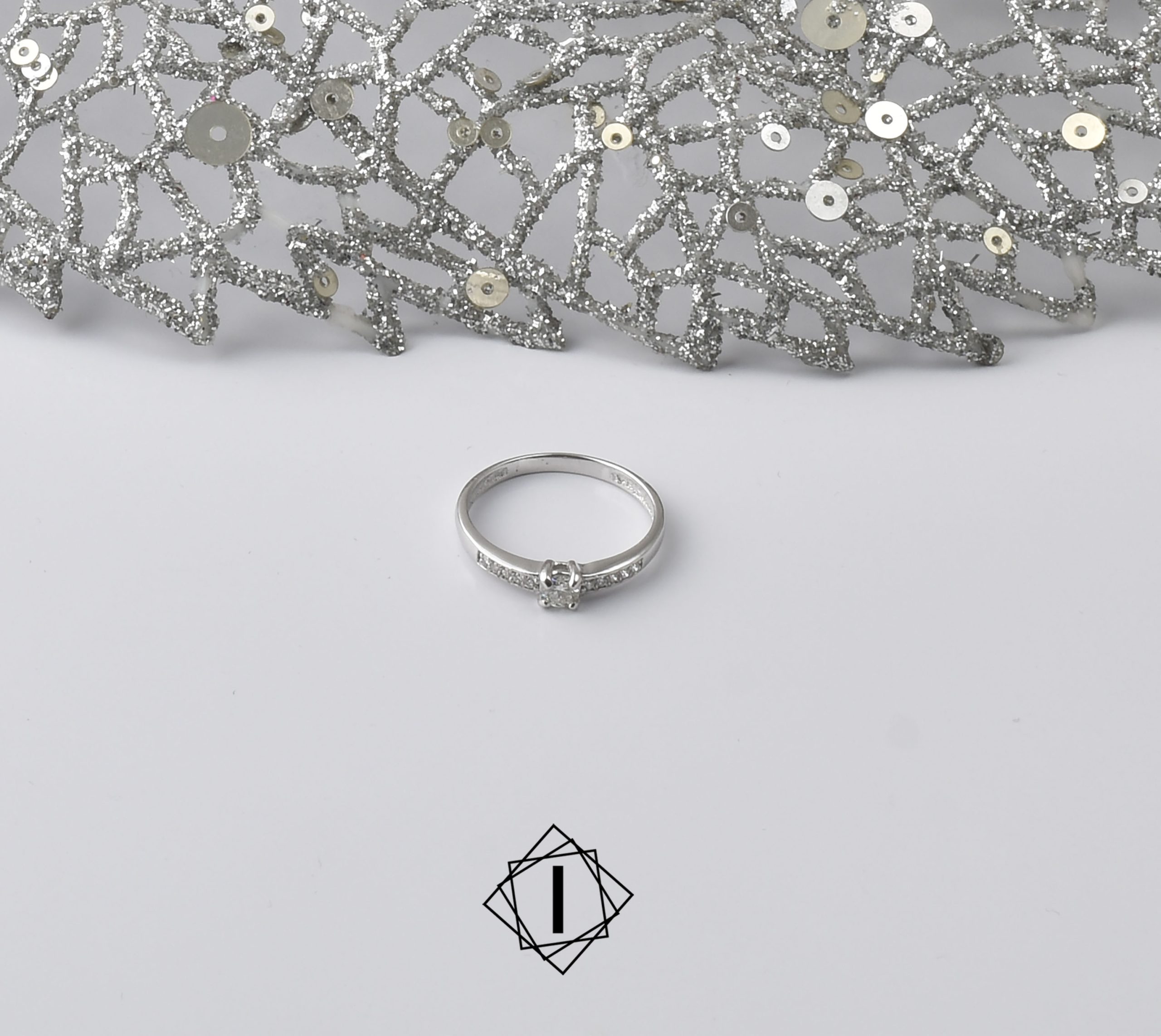 Verenički prsten sa dijamantima