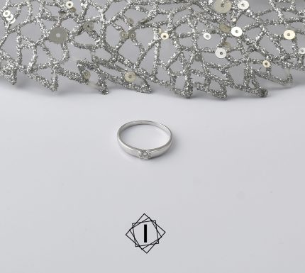 Classic engagement ring