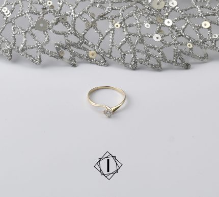 Neobičan verenički prsten