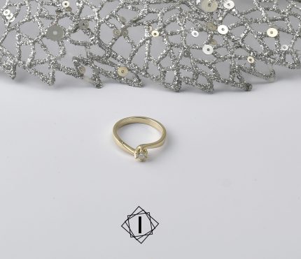 Verenički prsten sa dijamantom