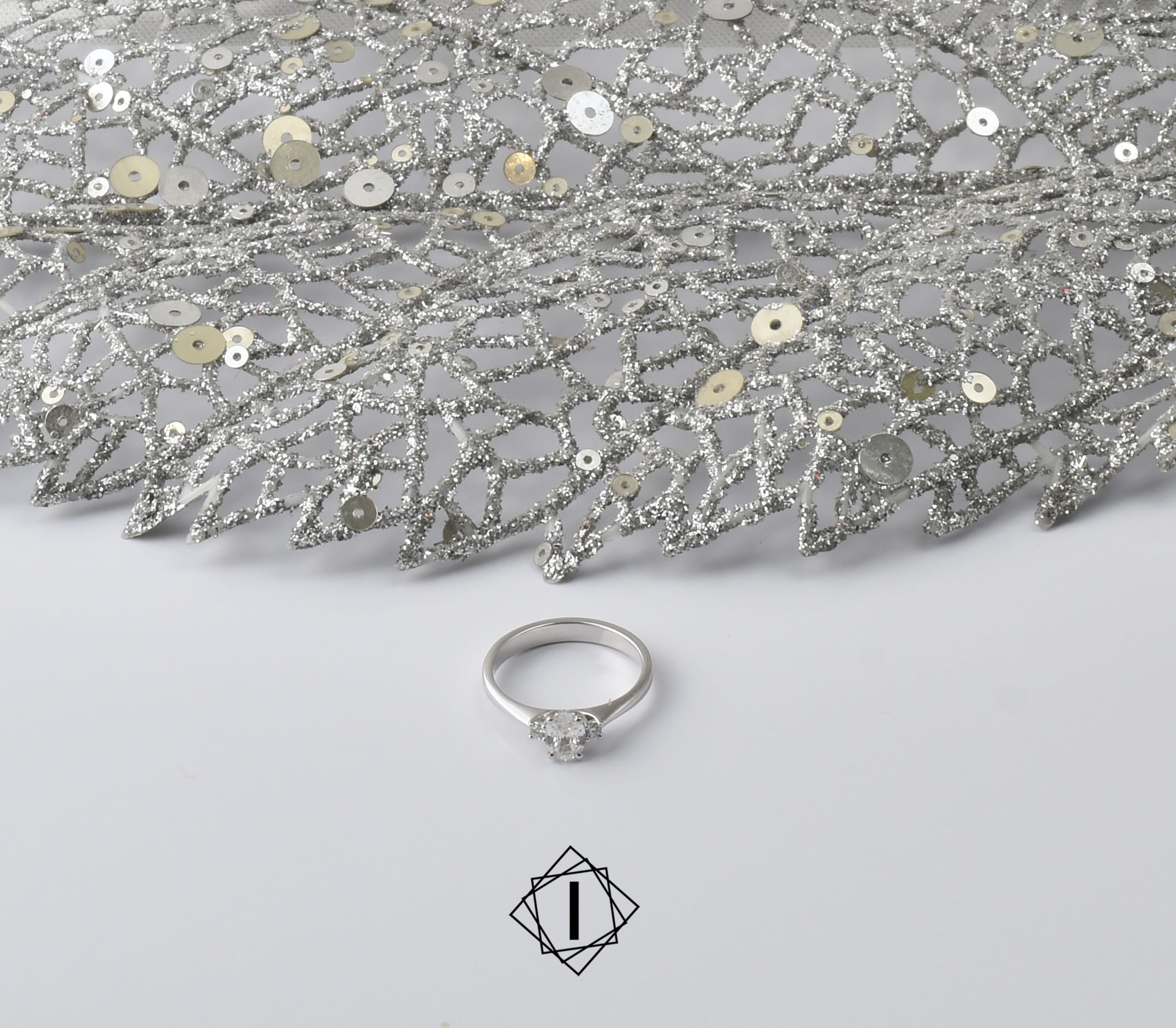 Brilijantski prsten od belog zlata